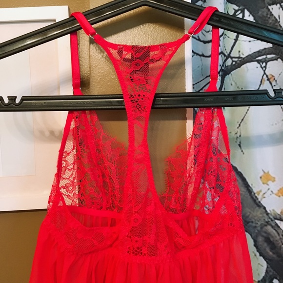 Victoria’s Secret red super sexy chemise - Picture 5 of 6